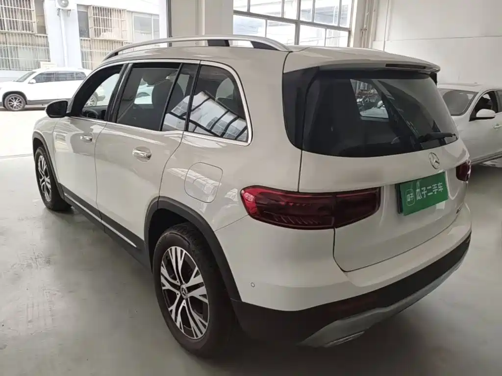 Mercedes-Benz GLB 2025