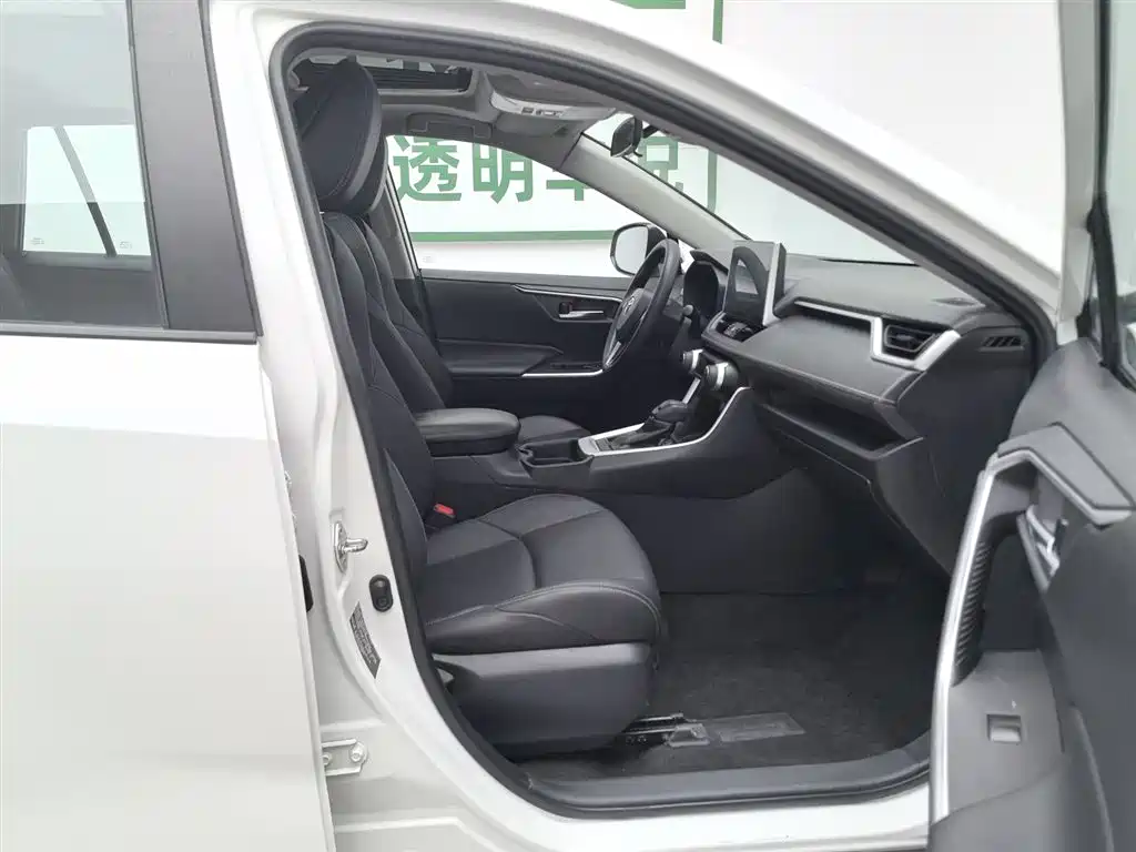 Toyota Wildlander 2021 — фото 23