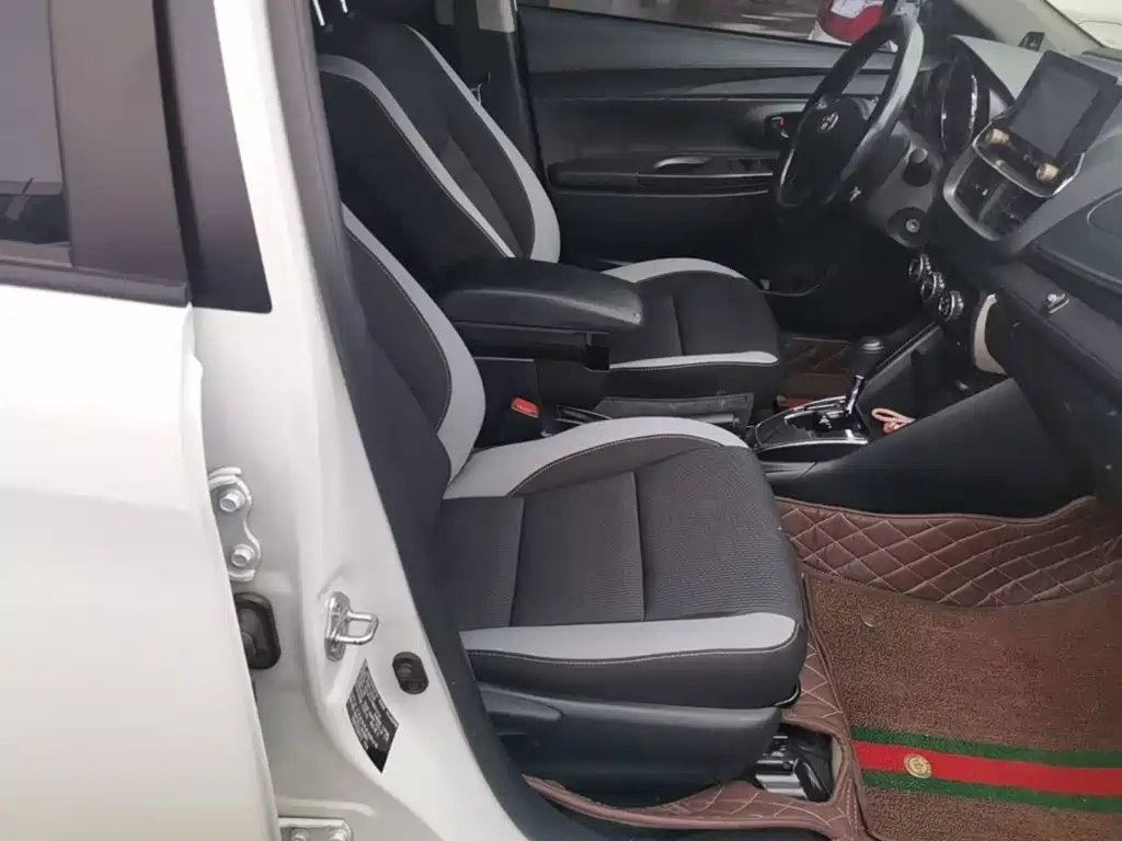 Toyota Yaris L 2021 — фото 25