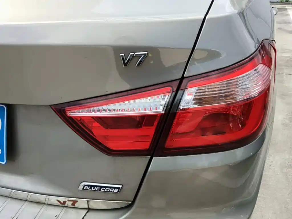 Changan V7 2015 — фото 8
