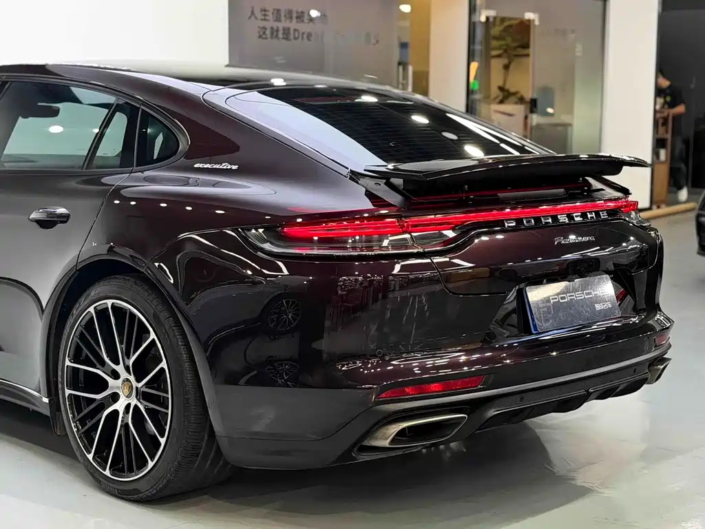Porsche Panamera 2021 — фото 30