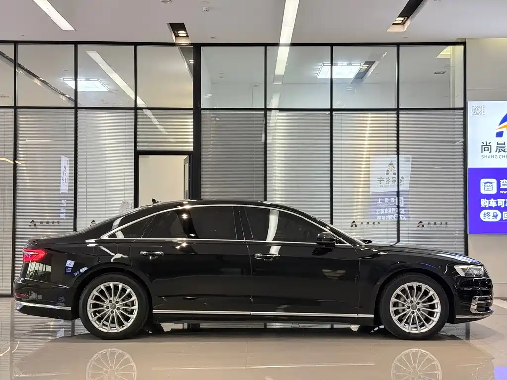Audi A8 2020 — фото 16