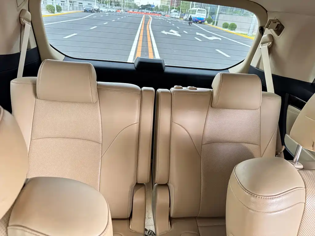 Toyota Alphard 2020 — фото 16