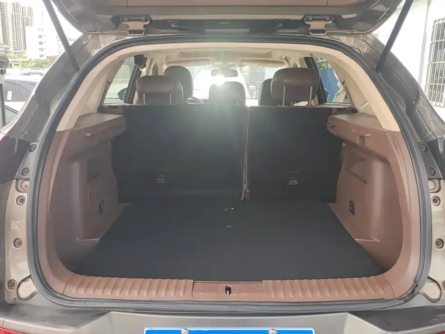 Leopaard CS10 2019