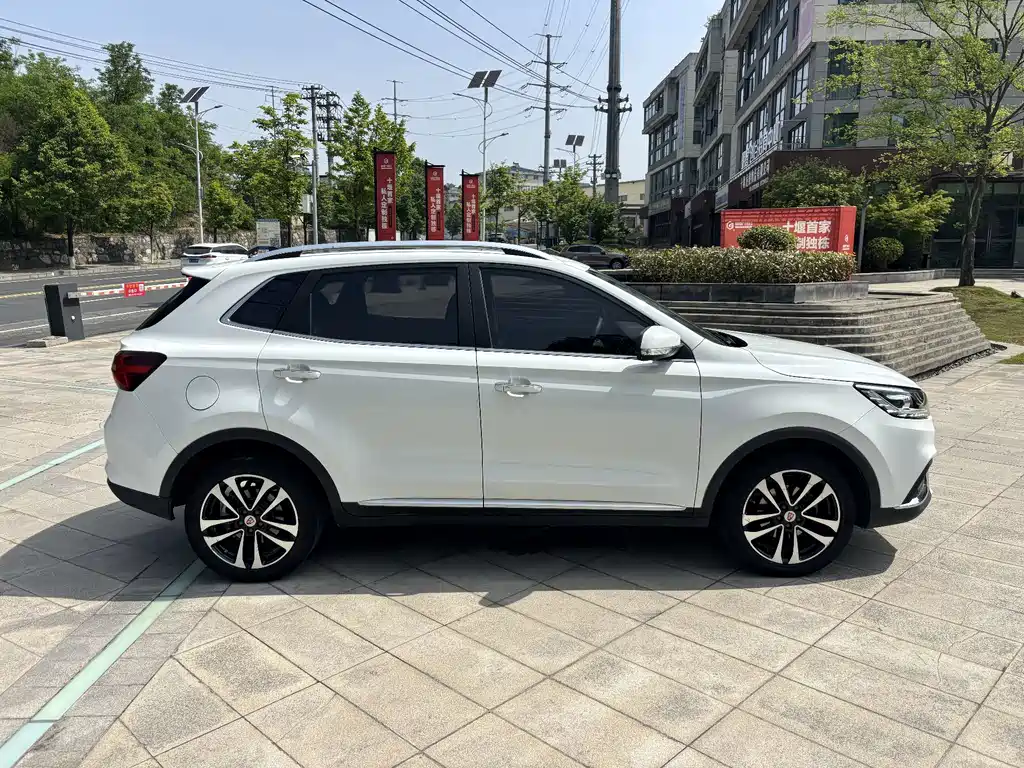 Roewe RX3 2020 — фото 12