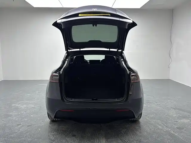 Tesla Model Y 2022 — фото 16