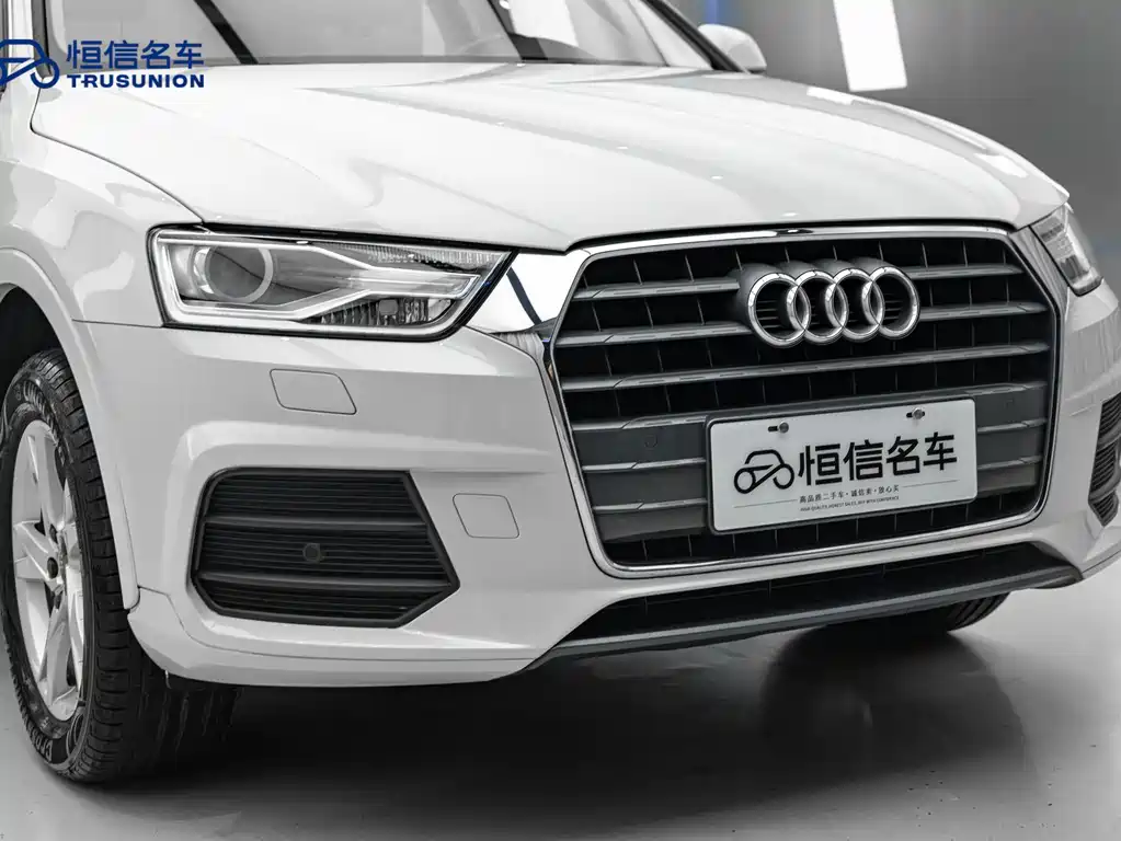 Audi Q3 2016 — фото 8