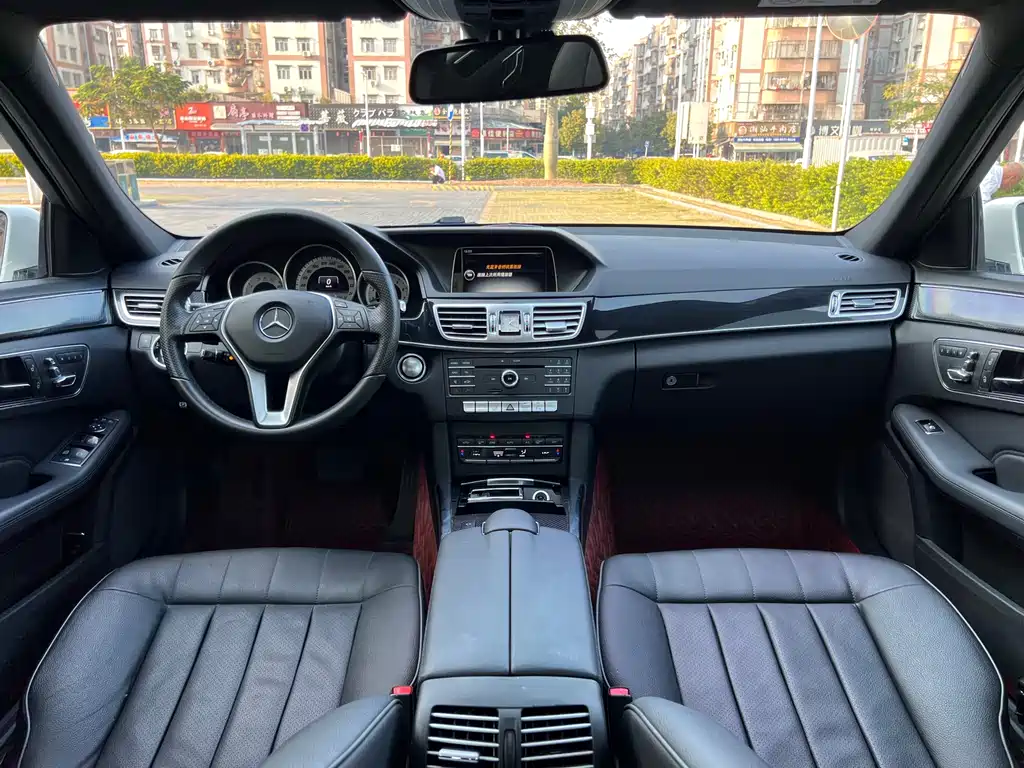 Mercedes-Benz E-Class 2016 — фото 22