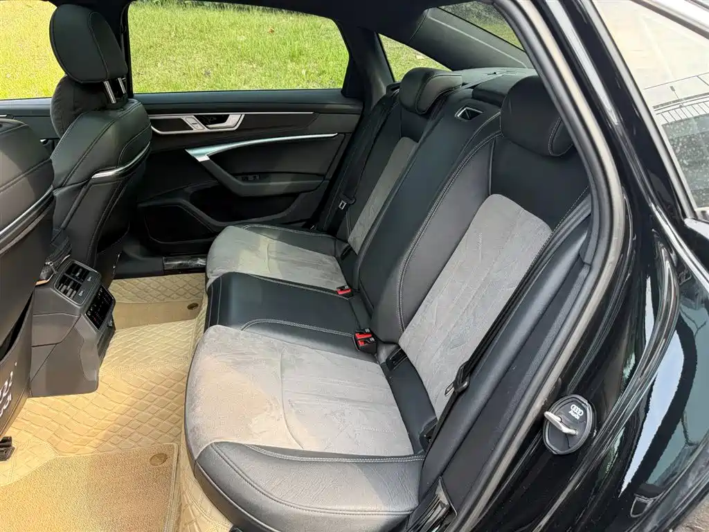 Audi A6L 2023 — фото 12
