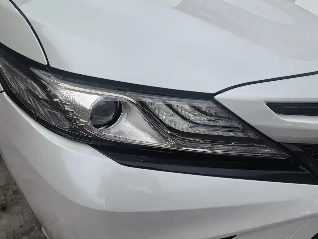 Toyota Camry 2020 — фото 12
