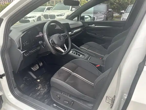 Volkswagen Golf 2023