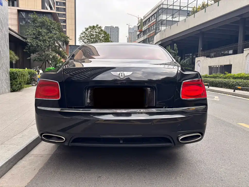 Bentley Flying Spur 2011 — фото 11