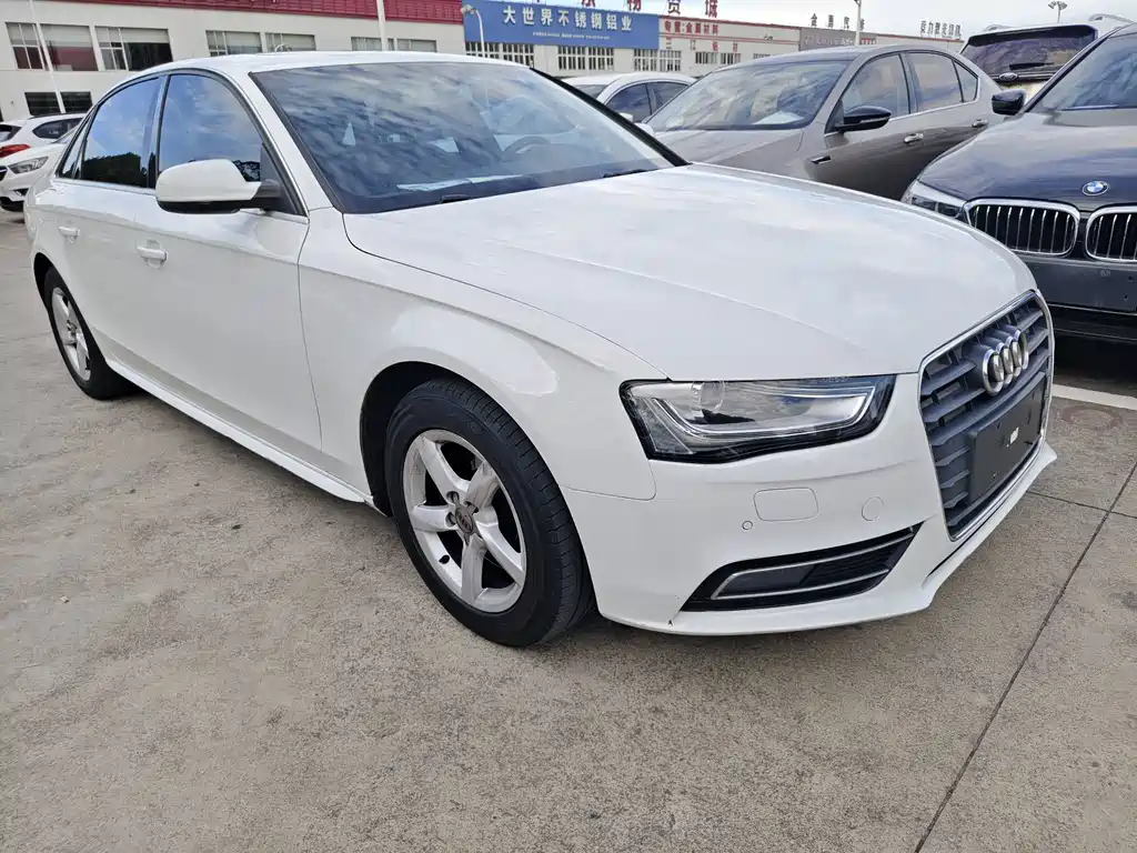 Audi A4L 2014