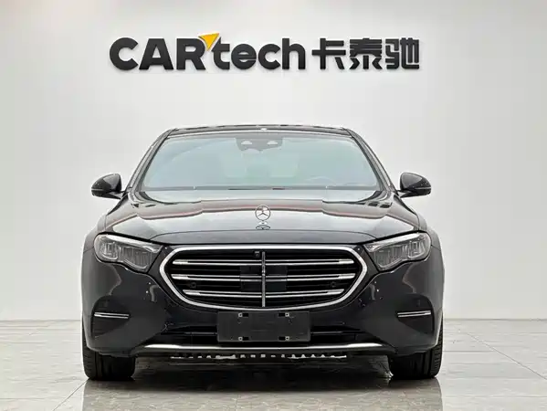 Mercedes-Benz E-Class 2024