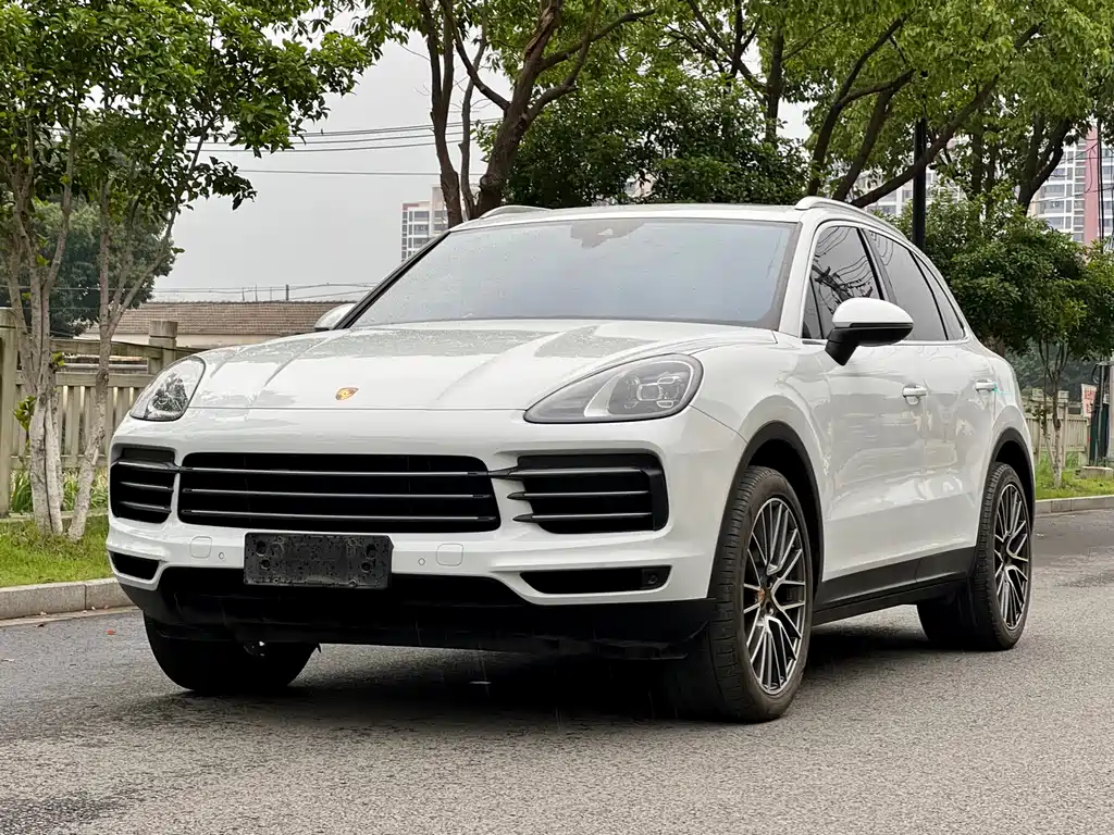 Porsche Cayenne 2019 — фото 1