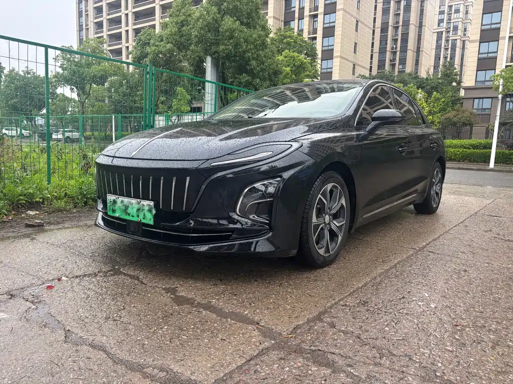 Hongqi E-QM5 2021 — фото 1