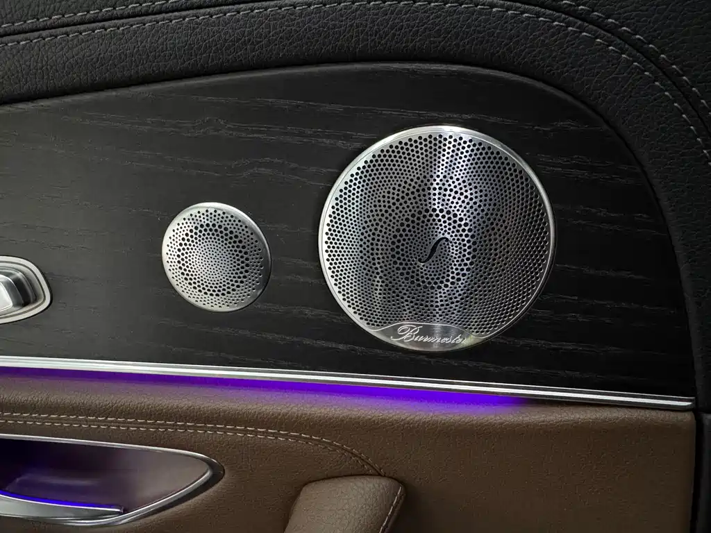 Mercedes-Benz E-Class 2020 — фото 15