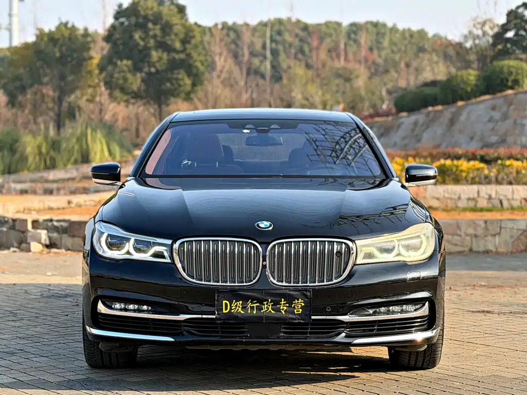 BMW 7 Series 2017 — фото 2
