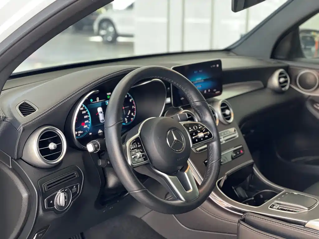 Mercedes-Benz GLC Coupe 2020 — фото 14