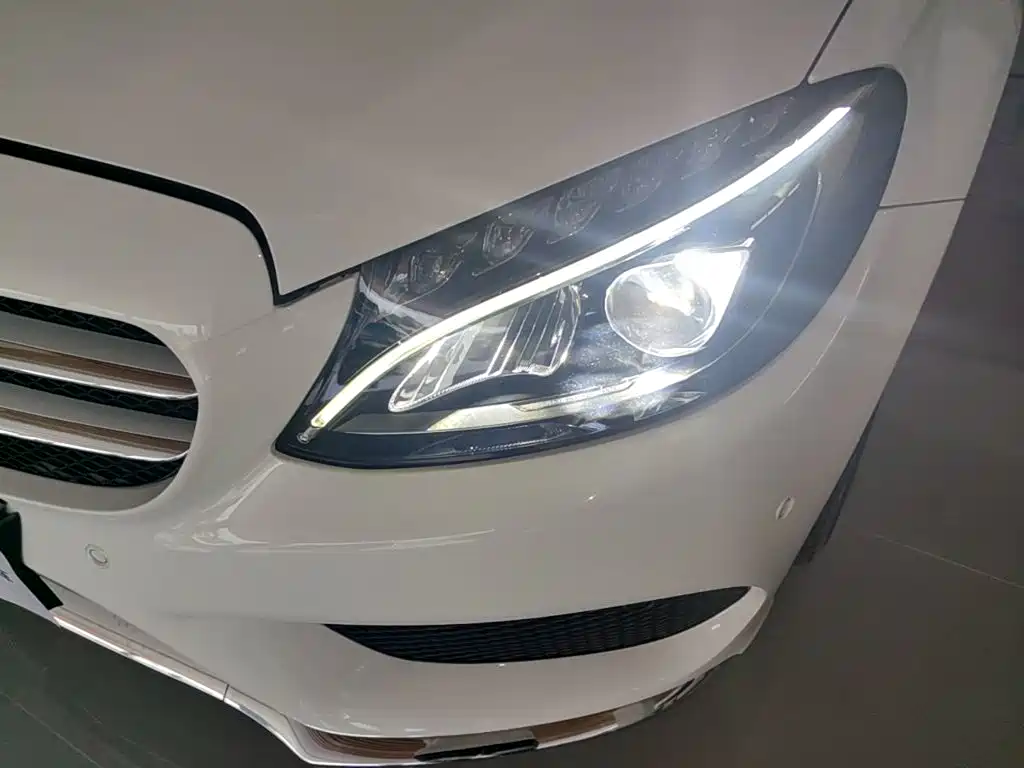 Mercedes-Benz C-Class 2018 — фото 24
