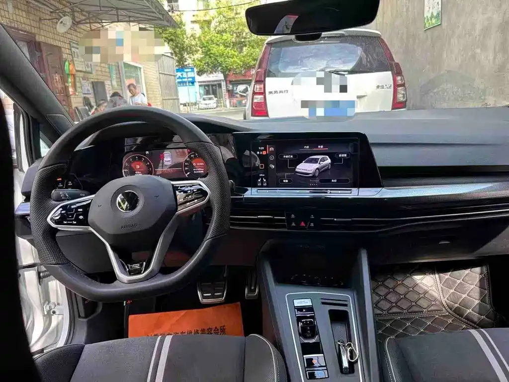 Volkswagen Golf 2023
