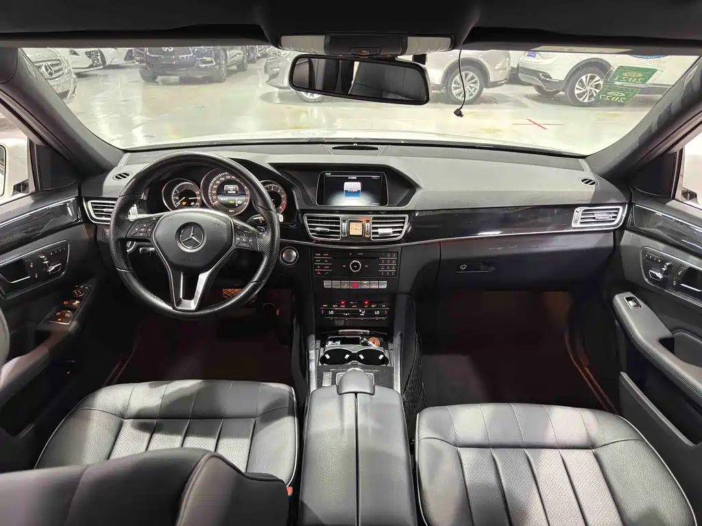 Mercedes-Benz E-Class 2015 — фото 9