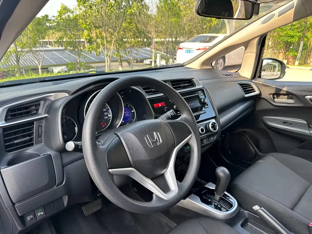Honda Fit 2016 — фото 13