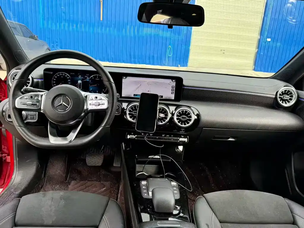 Mercedes-Benz A-Class 2023 — фото 9