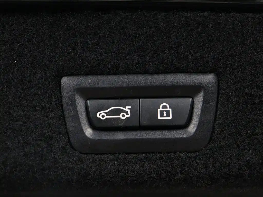 BMW 7 Series 2018 — фото 13