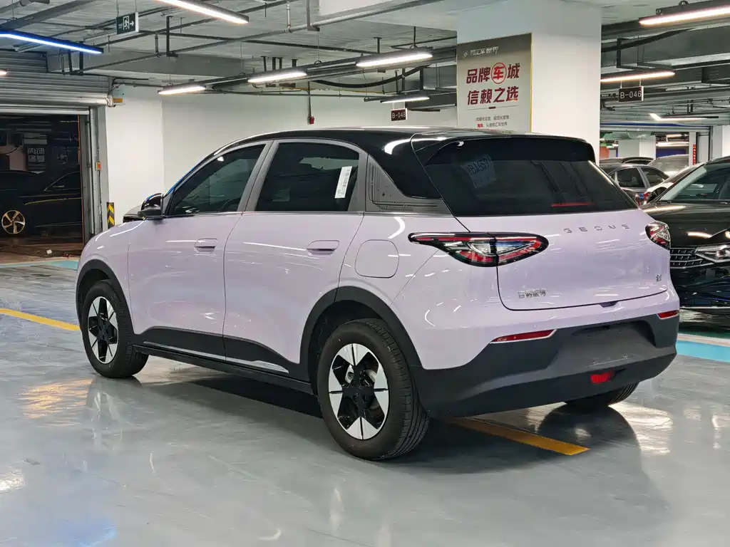 Geely Galaxy Starwish 2025 — фото 14