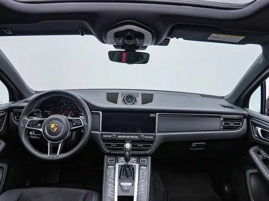 Porsche Macan 2021 — фото 9