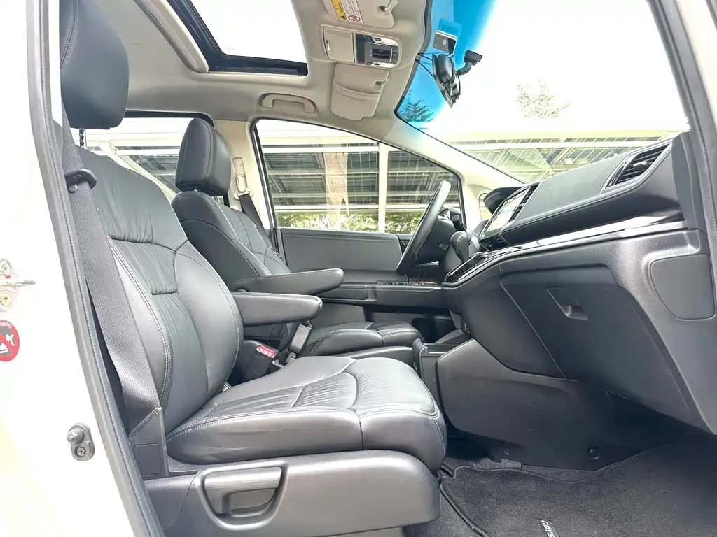 Honda Odyssey 2019 — фото 16