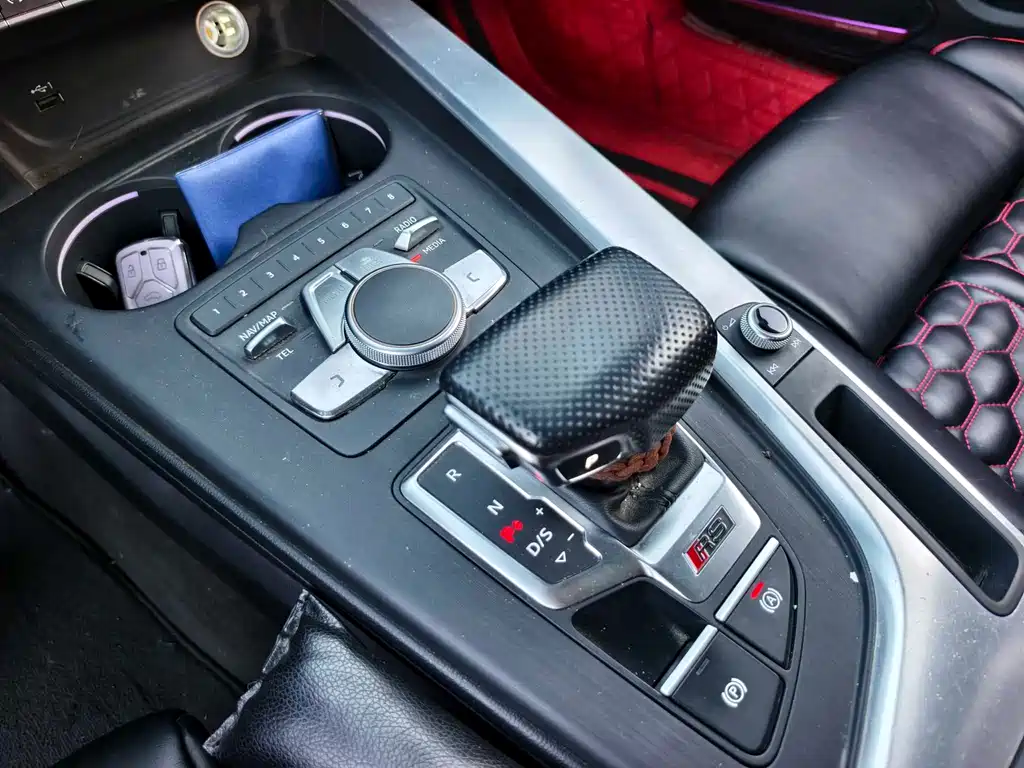 Audi A4L 2018 — фото 6