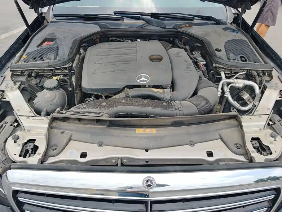 Mercedes-Benz E-Class 2020 — фото 10