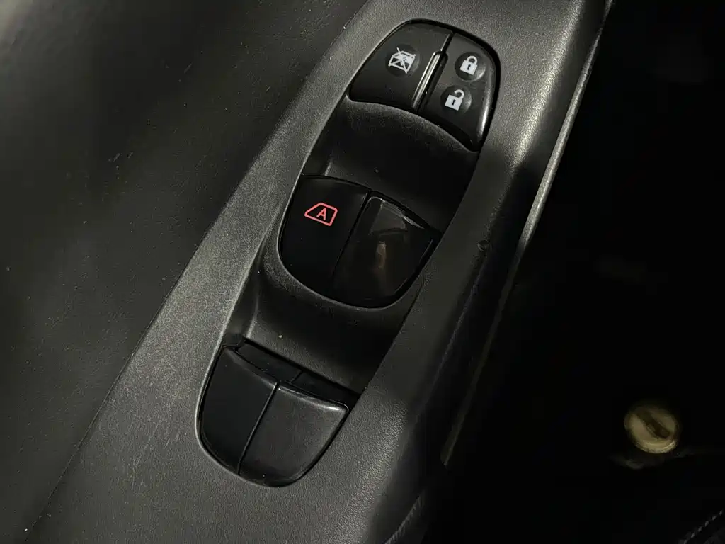 Nissan Sylphy 2017 — фото 19