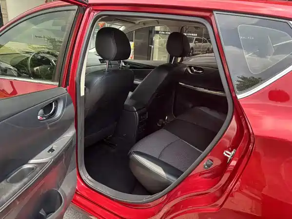 Nissan Tiida 2016