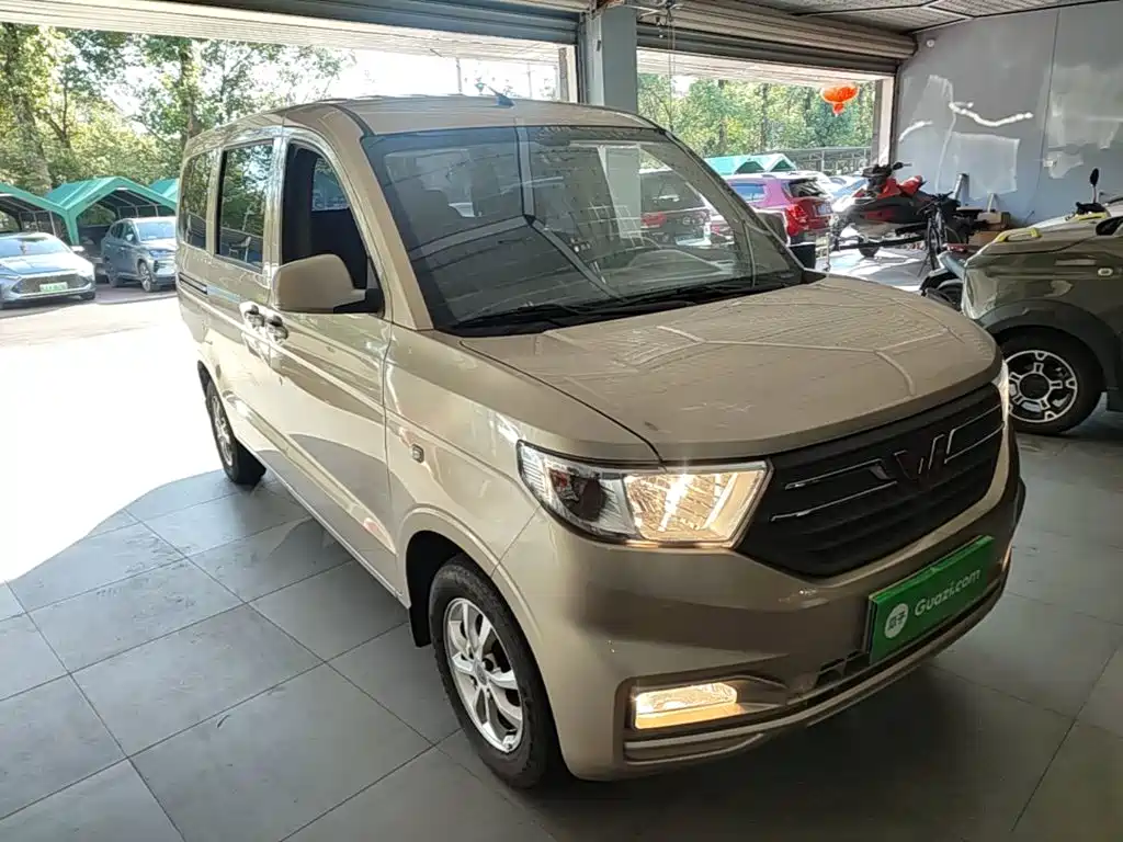 Wuling Hongguang V 2024