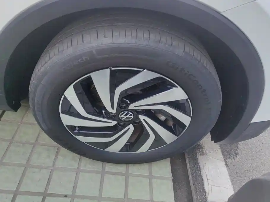 Volkswagen Tiguan L 2025