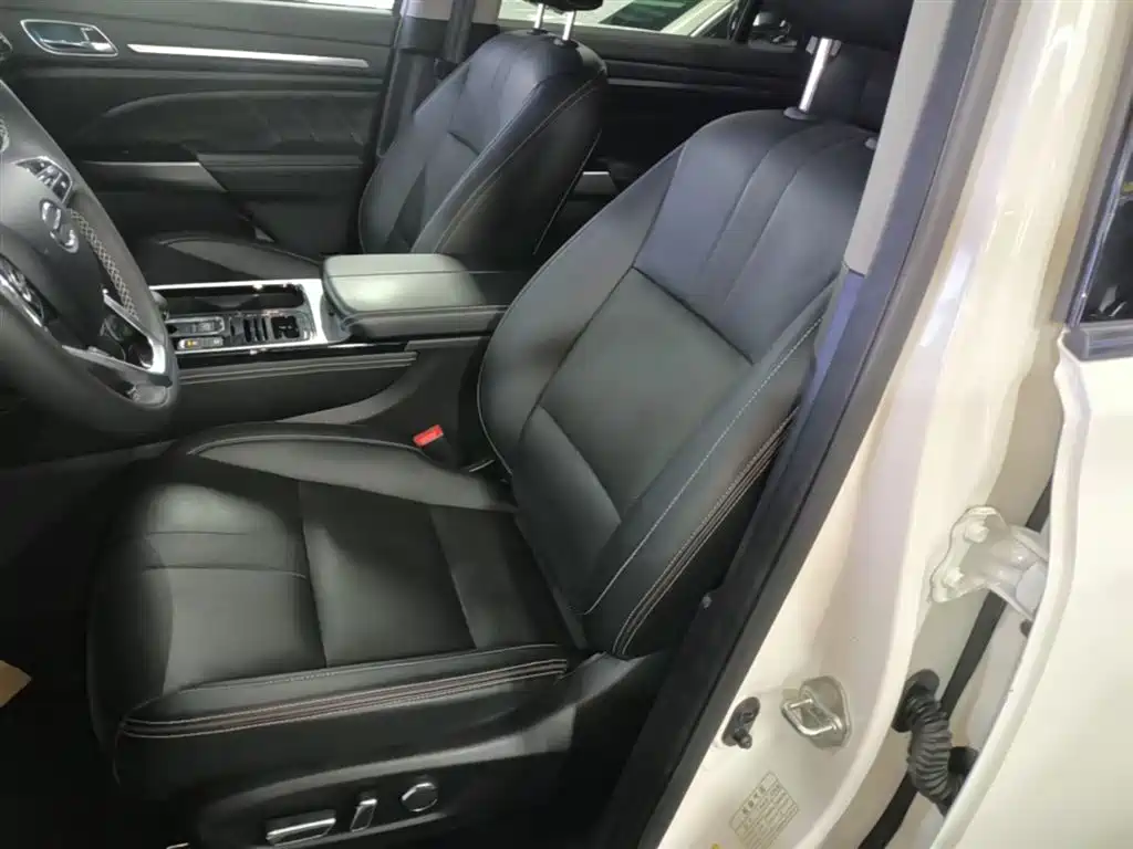 GAC Motor Trumpchi GS8 2020 — фото 15