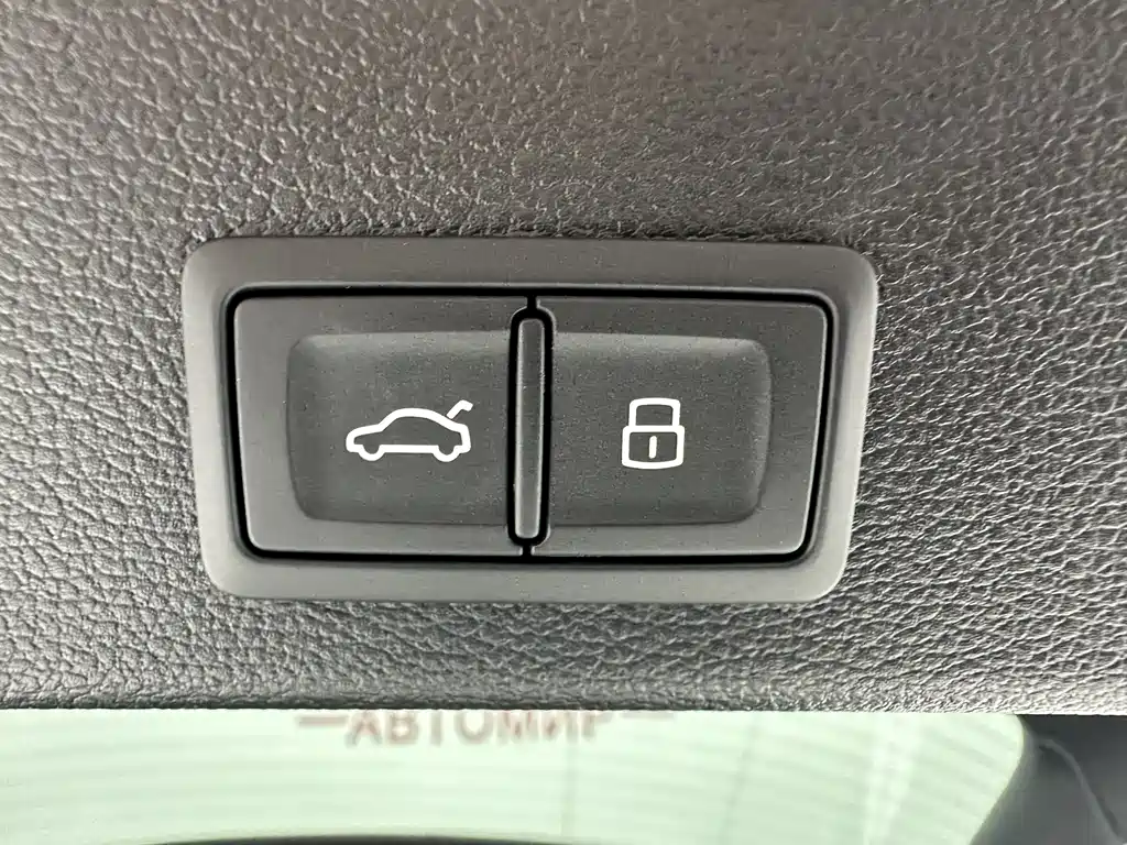 Audi Q3 Sportback 2022 — фото 17