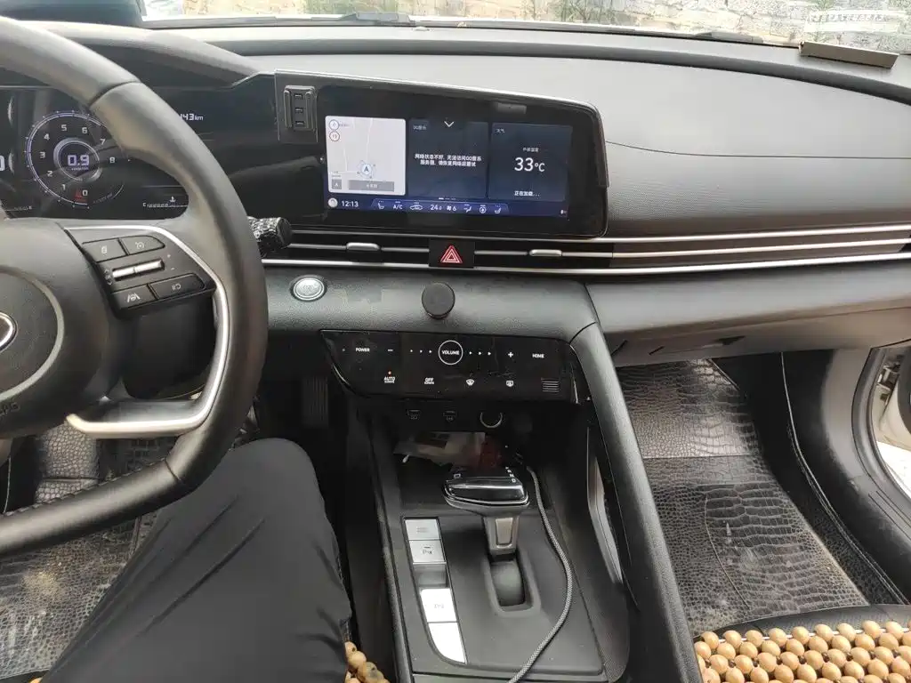 Hyundai Elantra 2023