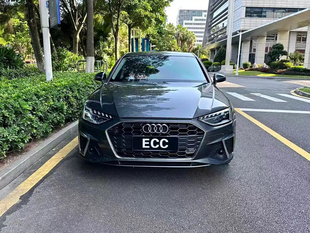 Audi A4L 2021 — фото 2