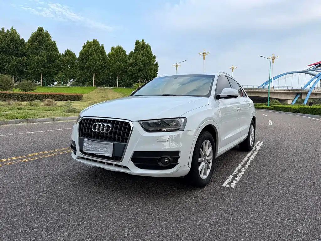 Audi Q3 2014