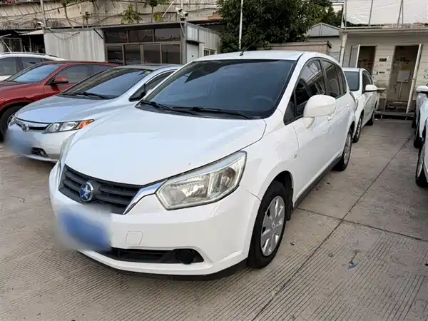 Venucia R50 2014