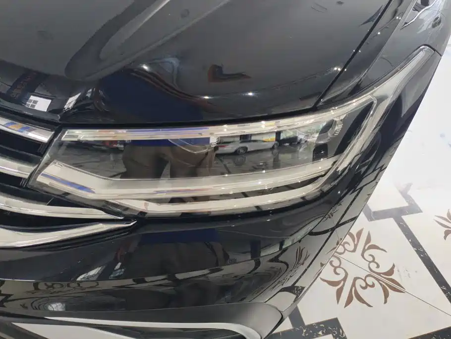 Volkswagen Tiguan L 2022