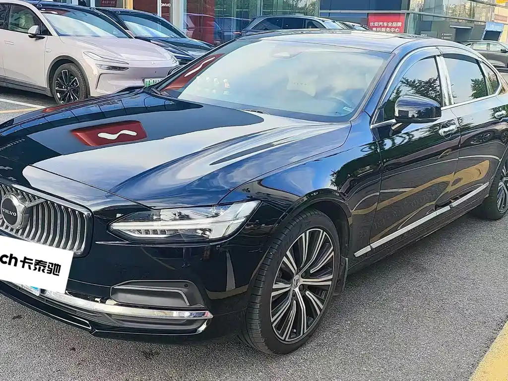 Volvo S90 2024 — фото 1