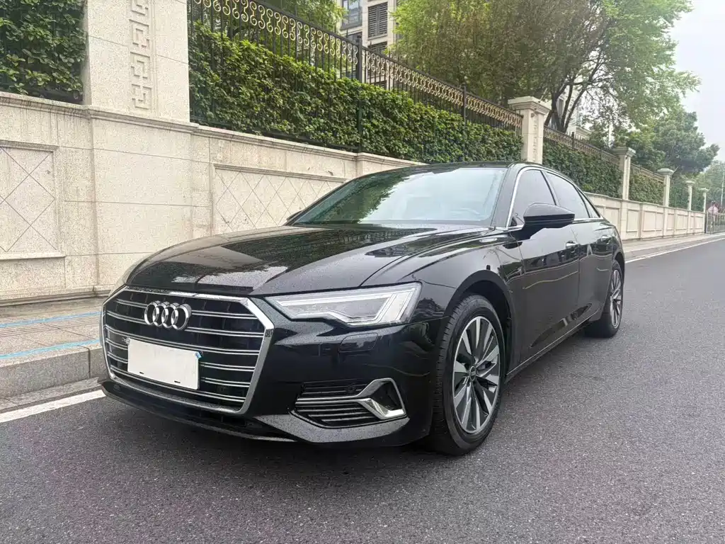 Audi A6L 2023 — фото 1