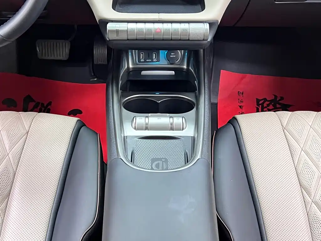 BYD Dolphin 2022 — фото 23
