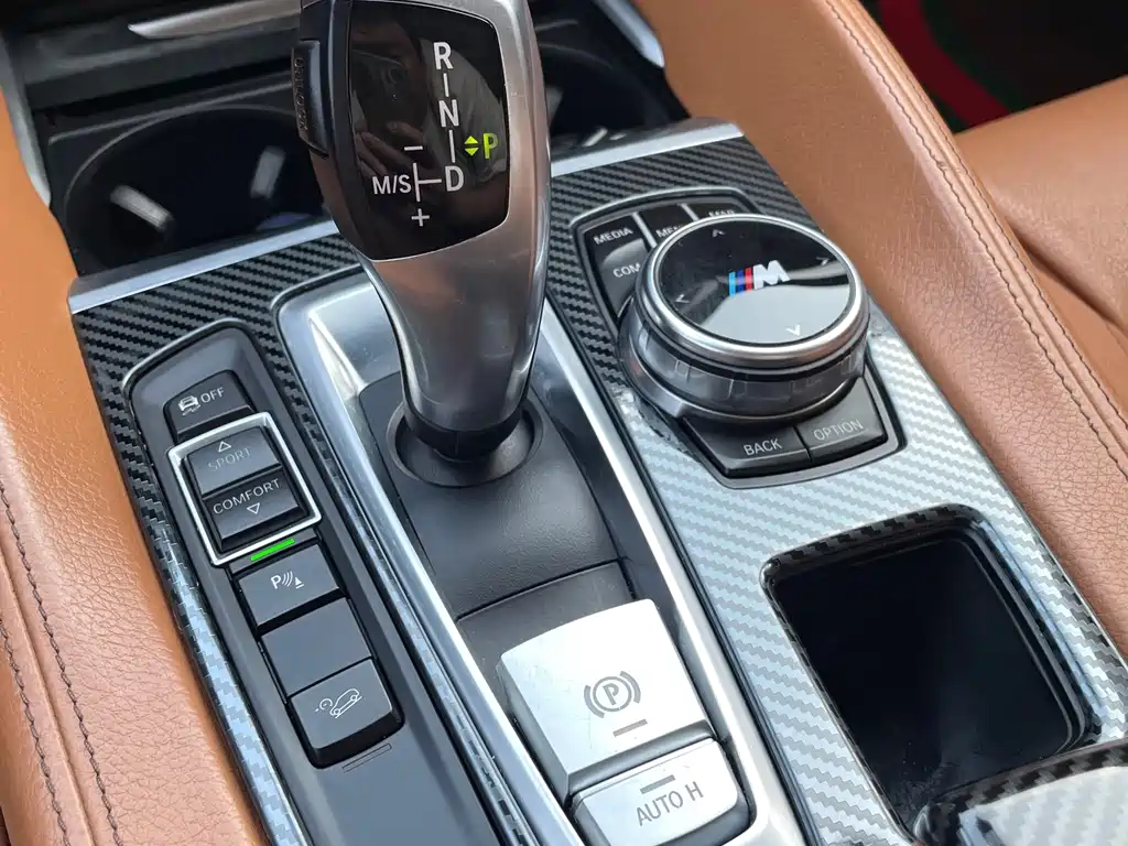BMW X6 2018 — фото 10