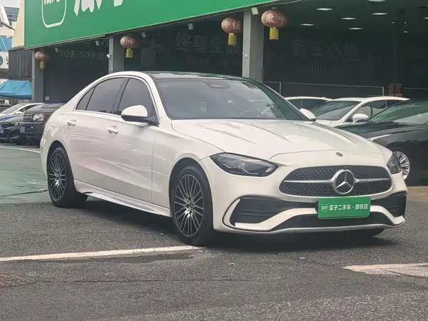 Mercedes-Benz C-Class 2024